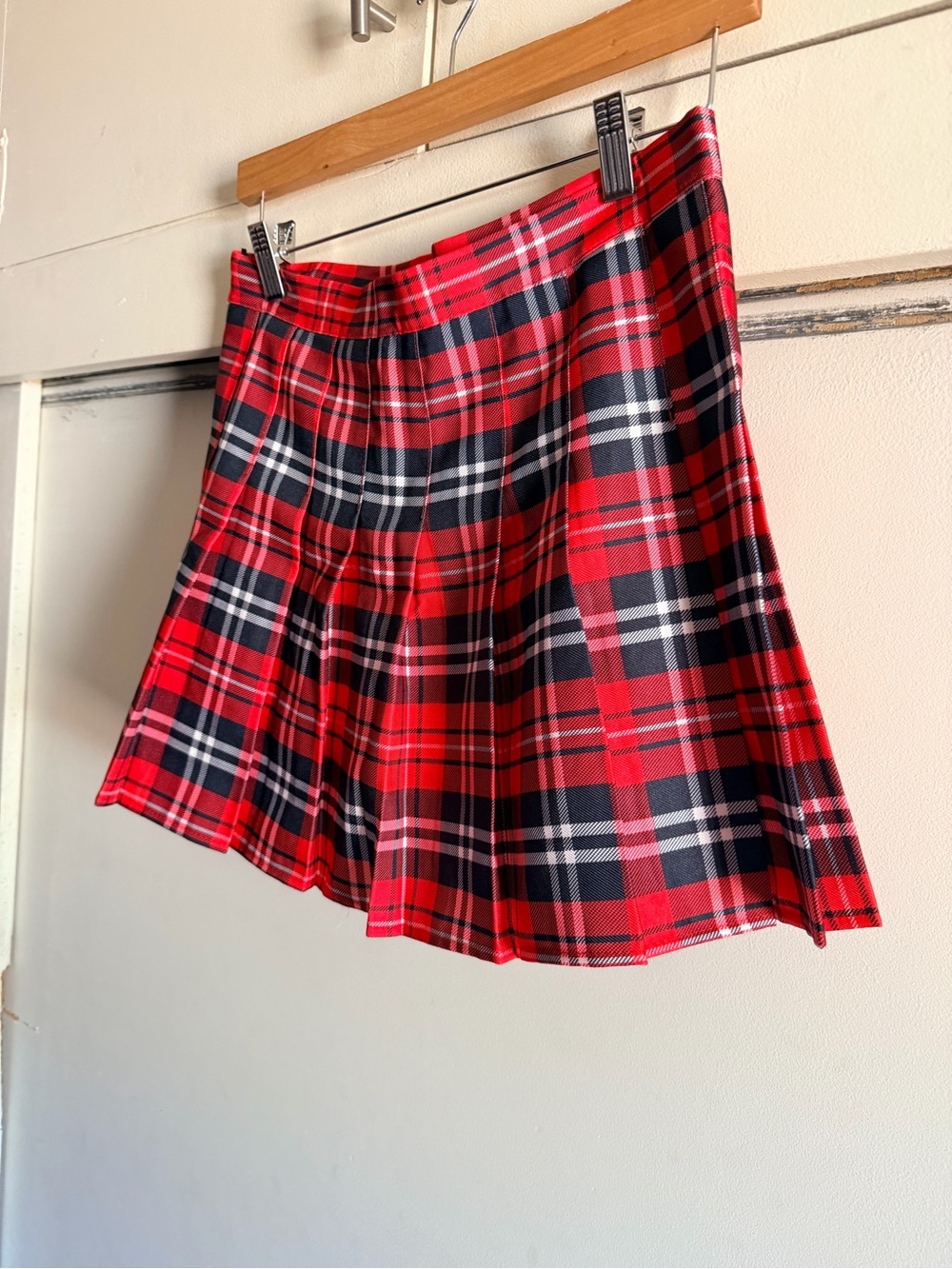Women’s Red Plaid Pleated Mini Skort - Picture 3 of 3
